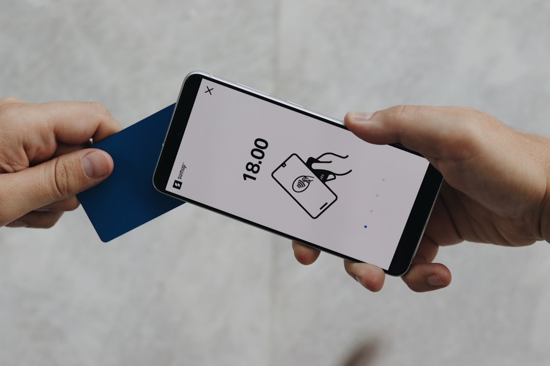 Kartu BPJS kesehatan di tangan